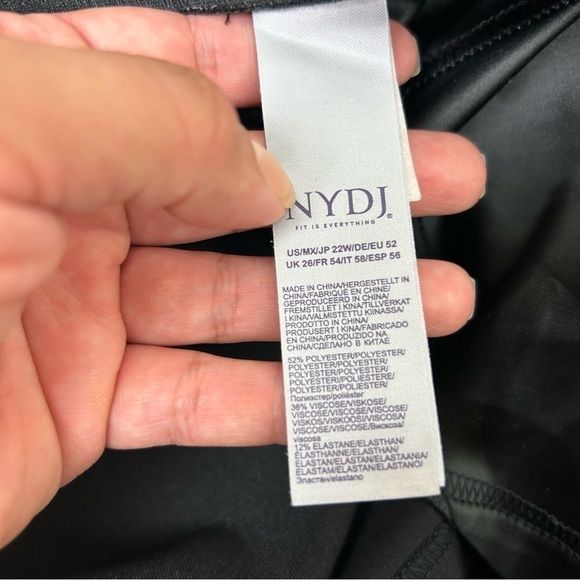 NYDJ Pull-on Urban Camo Ponte Leggings size: 22W - Picture 9 of 11